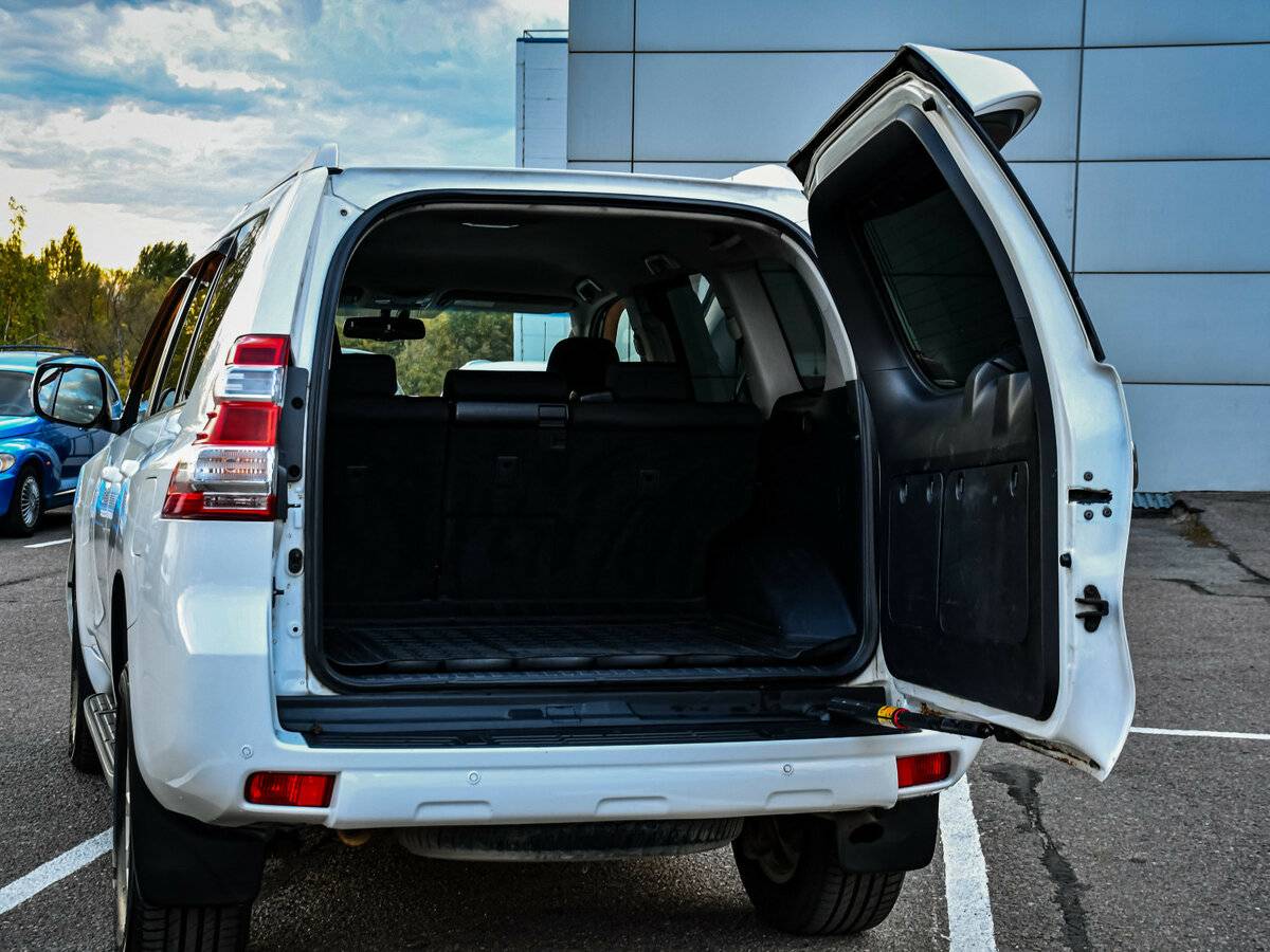 Купить Toyota Land Cruiser Prado с пробегом. Фото: #13