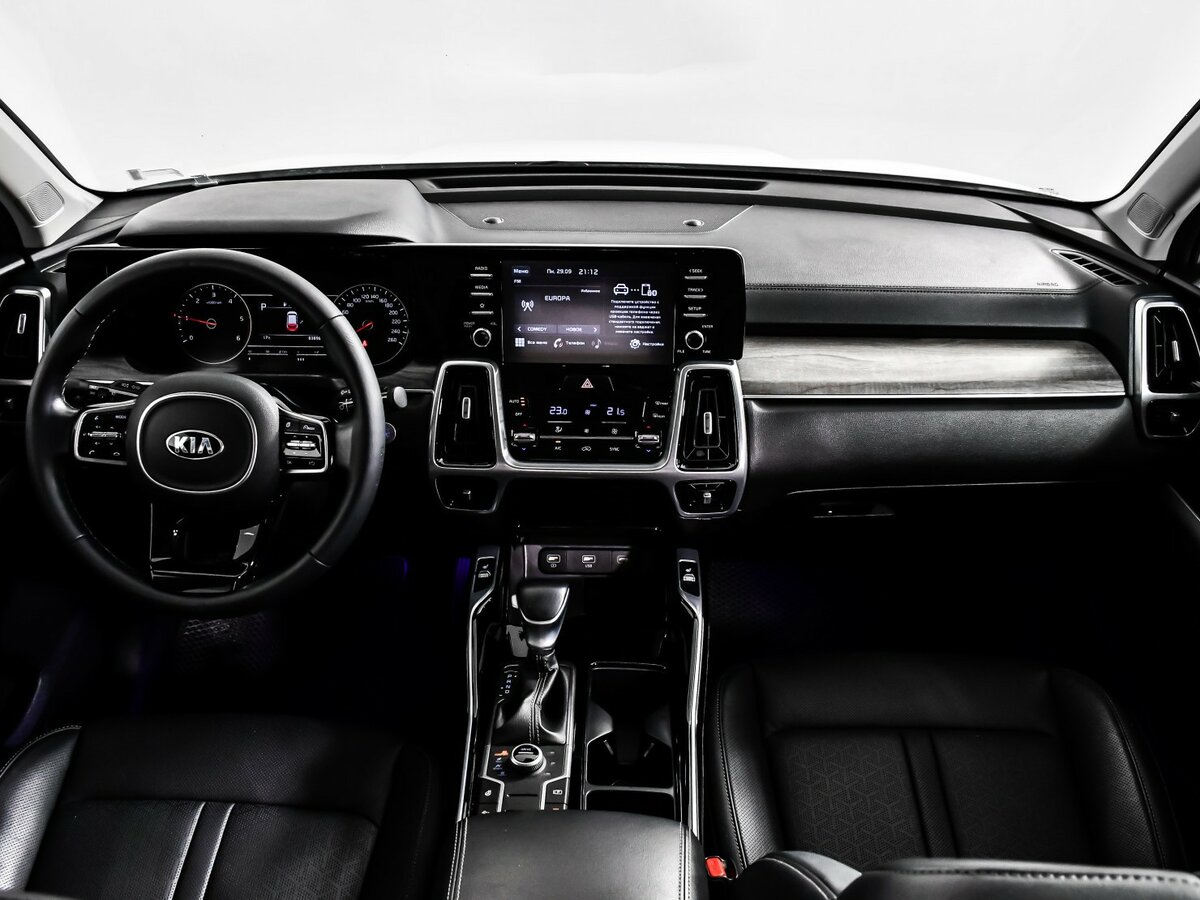 Купить Kia Sorento с пробегом. Фото: #8