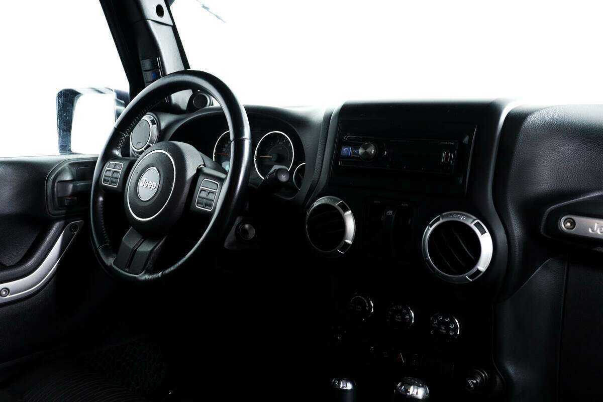 Купить Jeep Wrangler с пробегом. Фото: #6