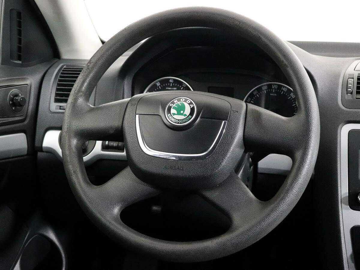 Купить Skoda Octavia с пробегом. Фото: #11