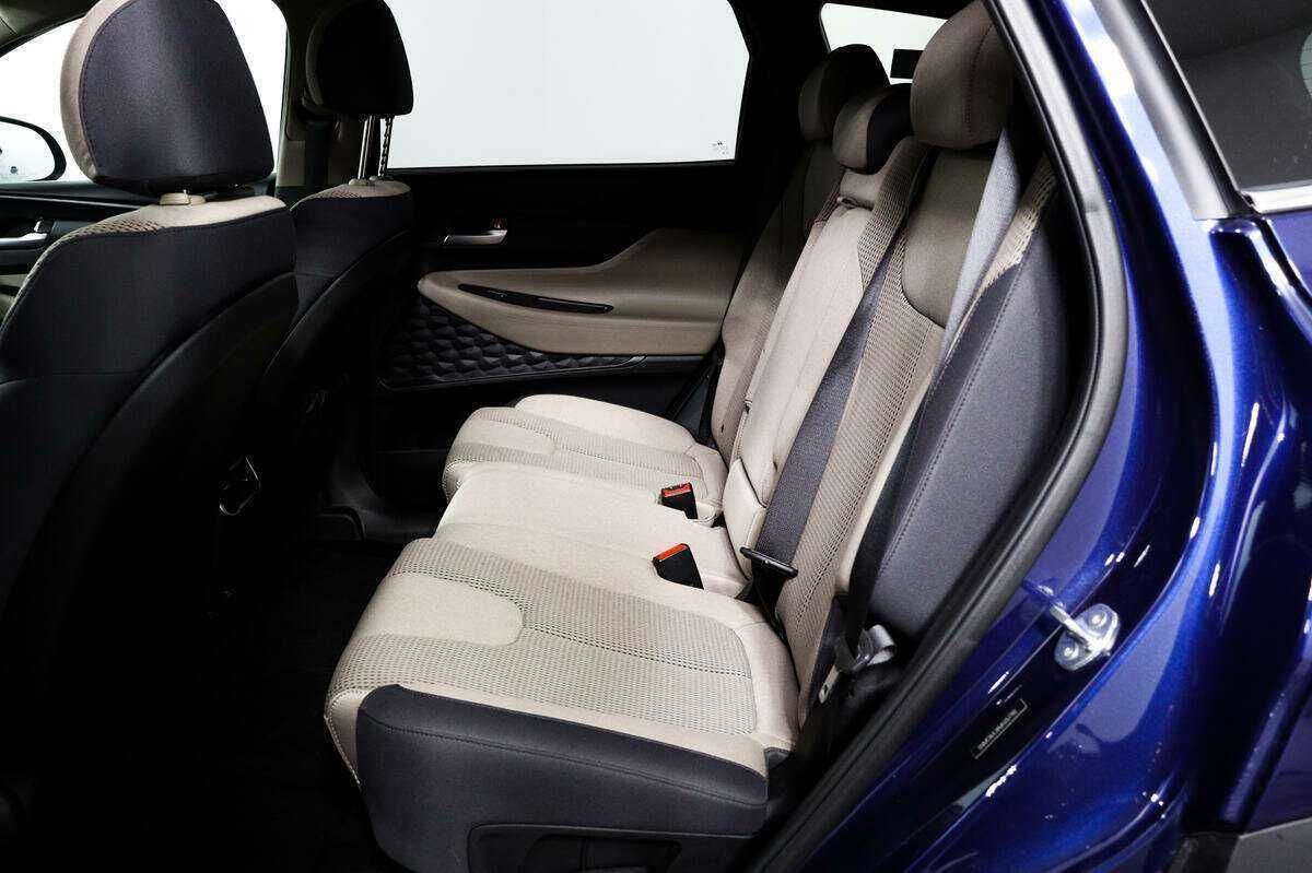 Купить Hyundai Santa Fe с пробегом. Фото: #11