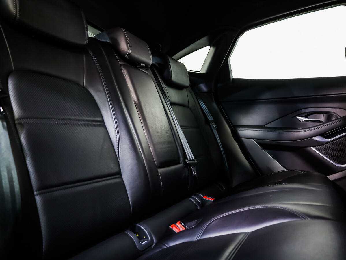 Купить Jaguar E-Pace с пробегом. Фото: #11