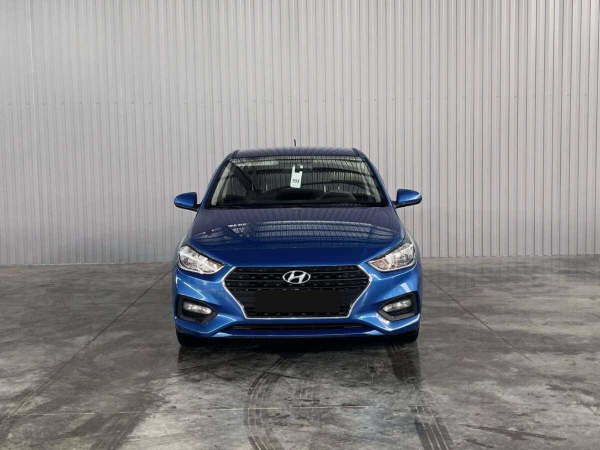 Купить Hyundai Solaris с пробегом. Фото: #1