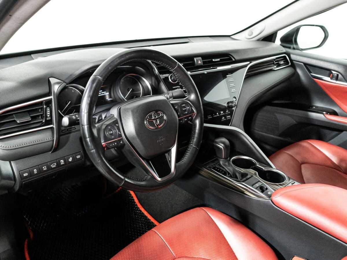 Купить Toyota Camry с пробегом. Фото: #10