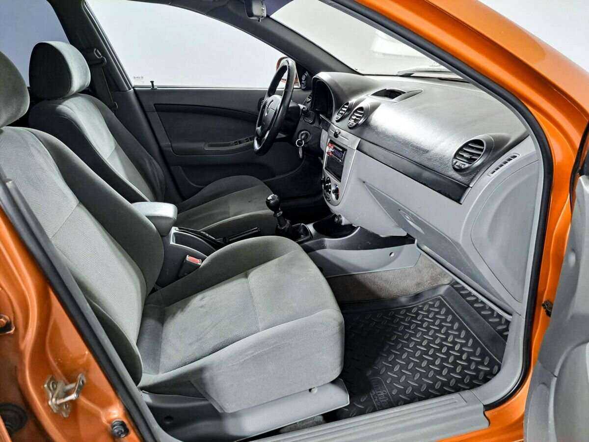 Купить Chevrolet Lacetti с пробегом. Фото: #8