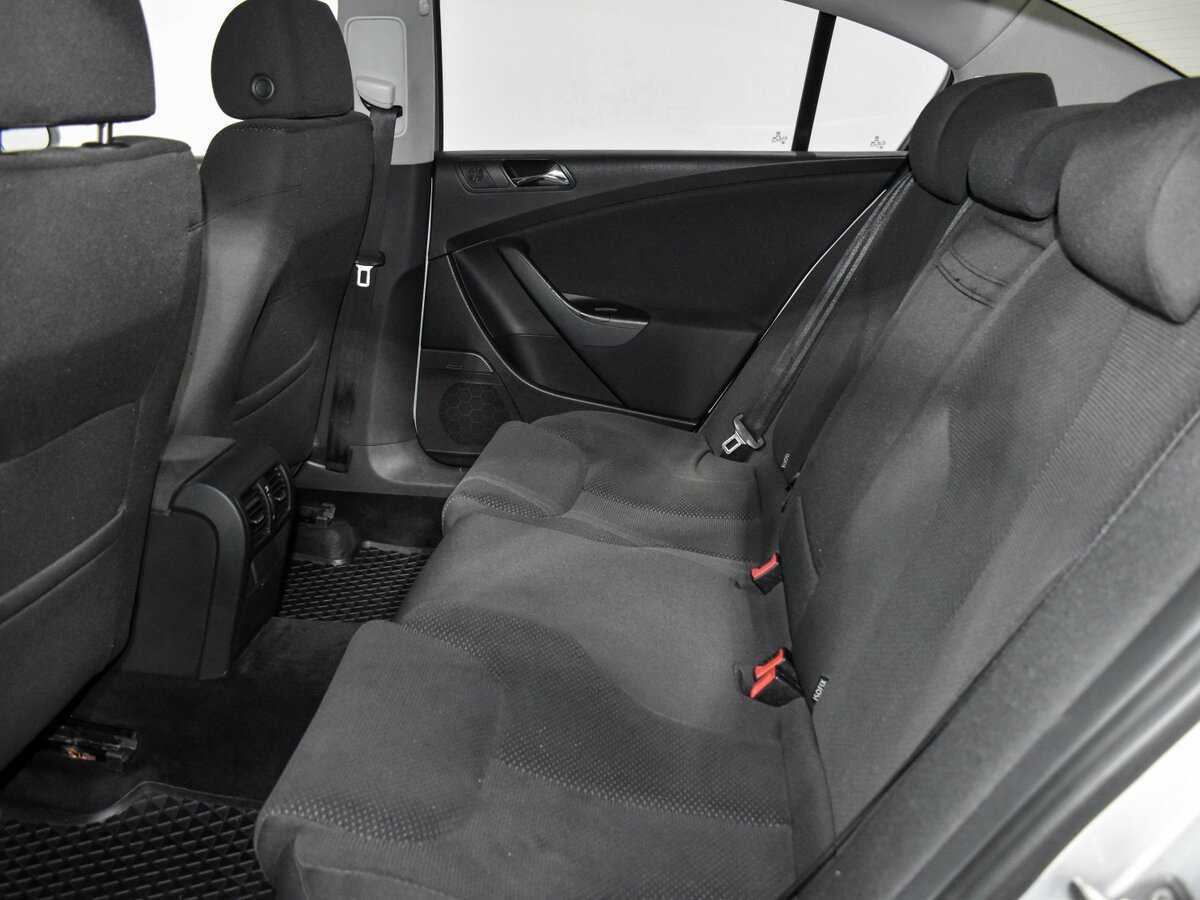 Купить Volkswagen Passat с пробегом. Фото: #9