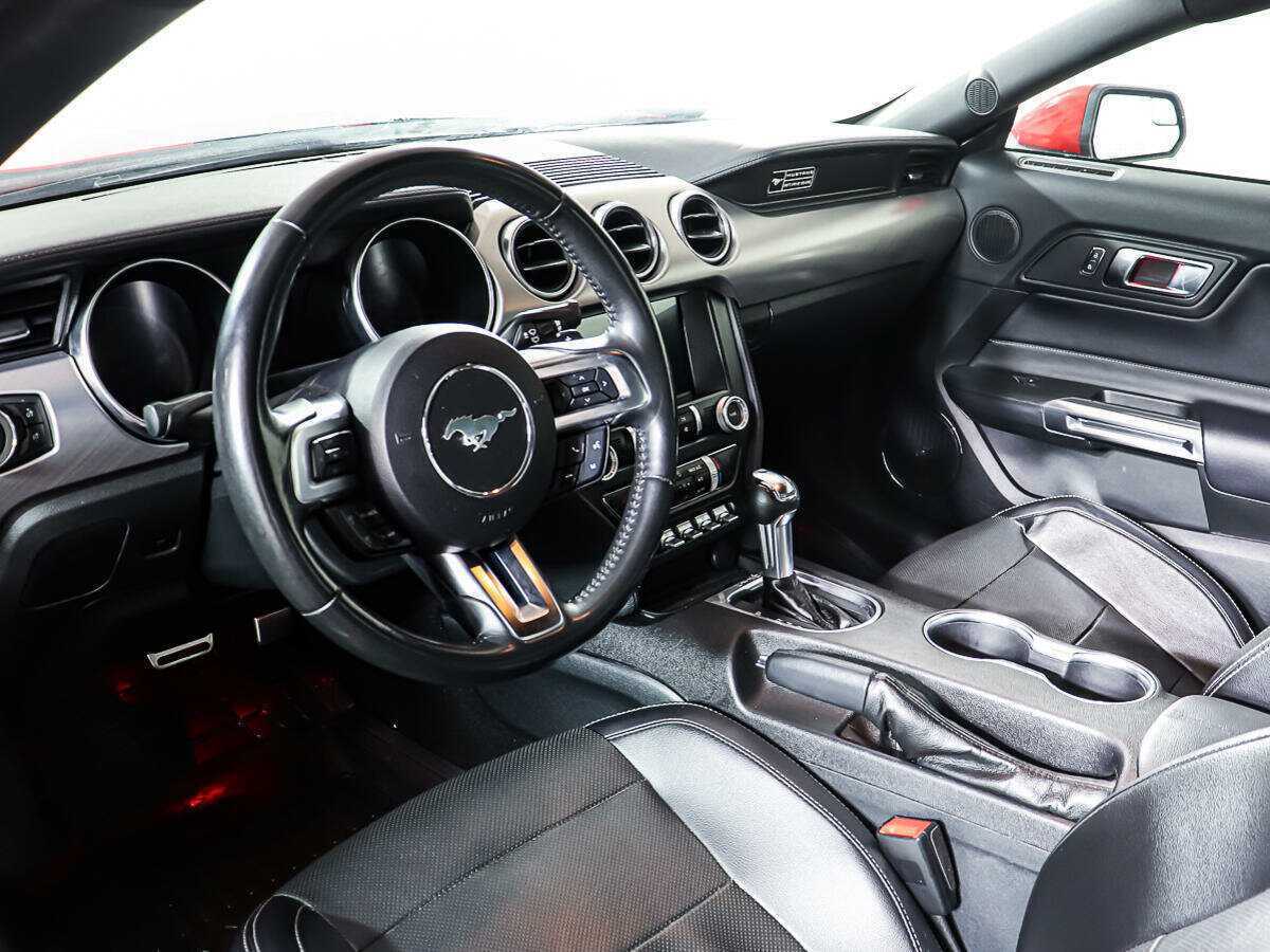 Купить Ford Mustang с пробегом. Фото: #12