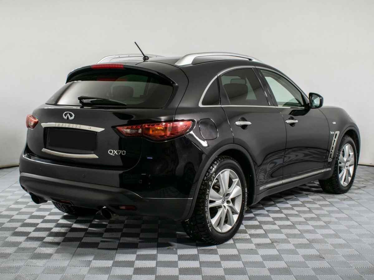Купить Infiniti QX70 с пробегом. Фото: #3