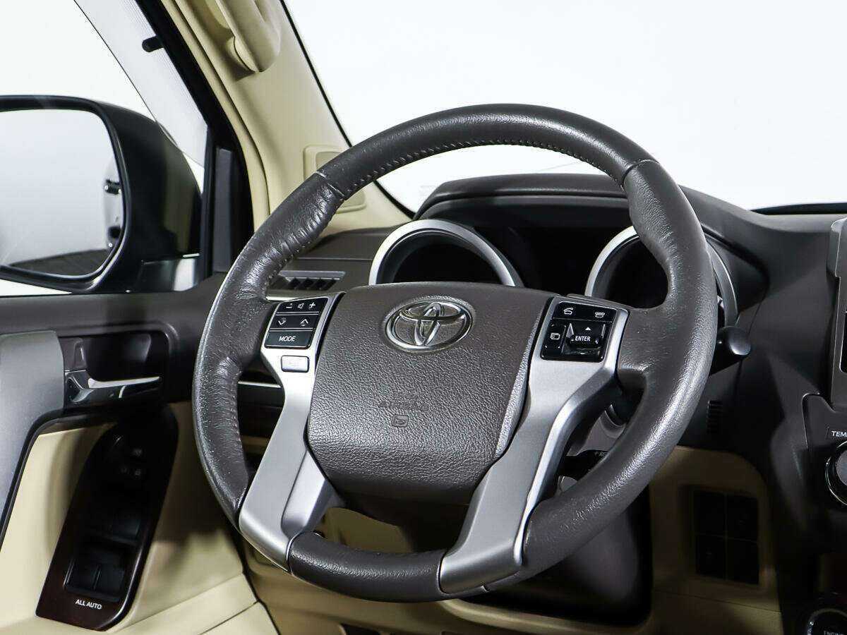 Купить Toyota Land Cruiser Prado с пробегом. Фото: #14