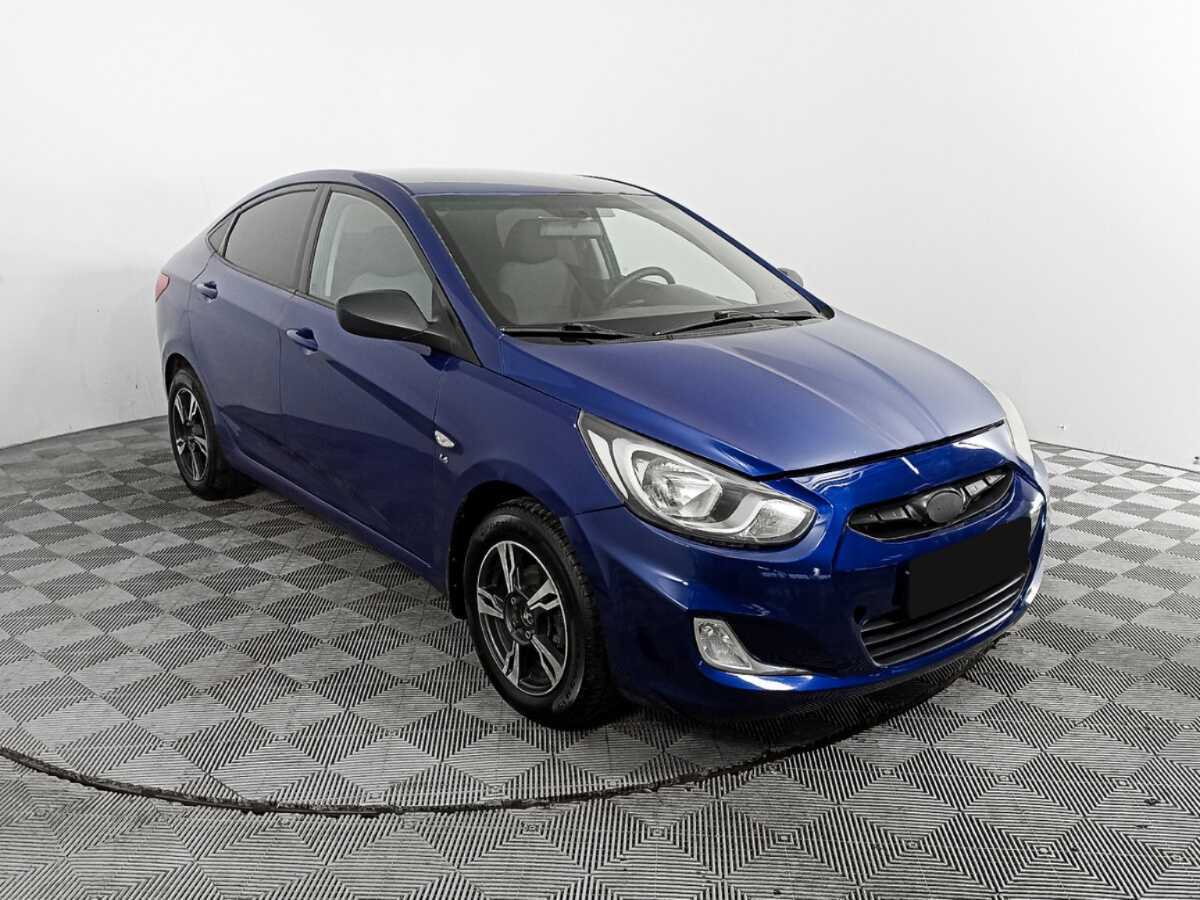 Купить Hyundai Solaris с пробегом. Фото: #2