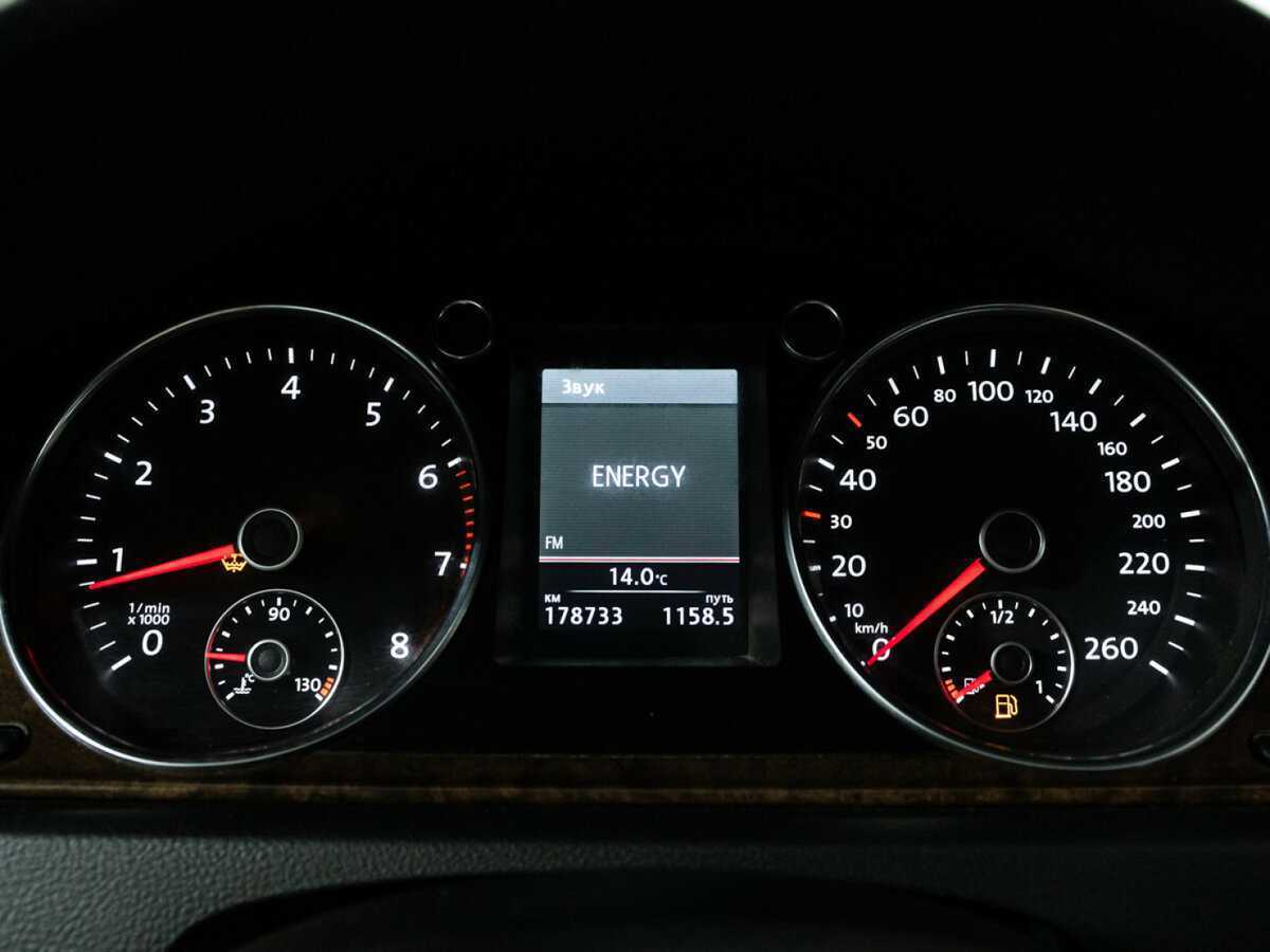 Купить Volkswagen Passat с пробегом. Фото: #11