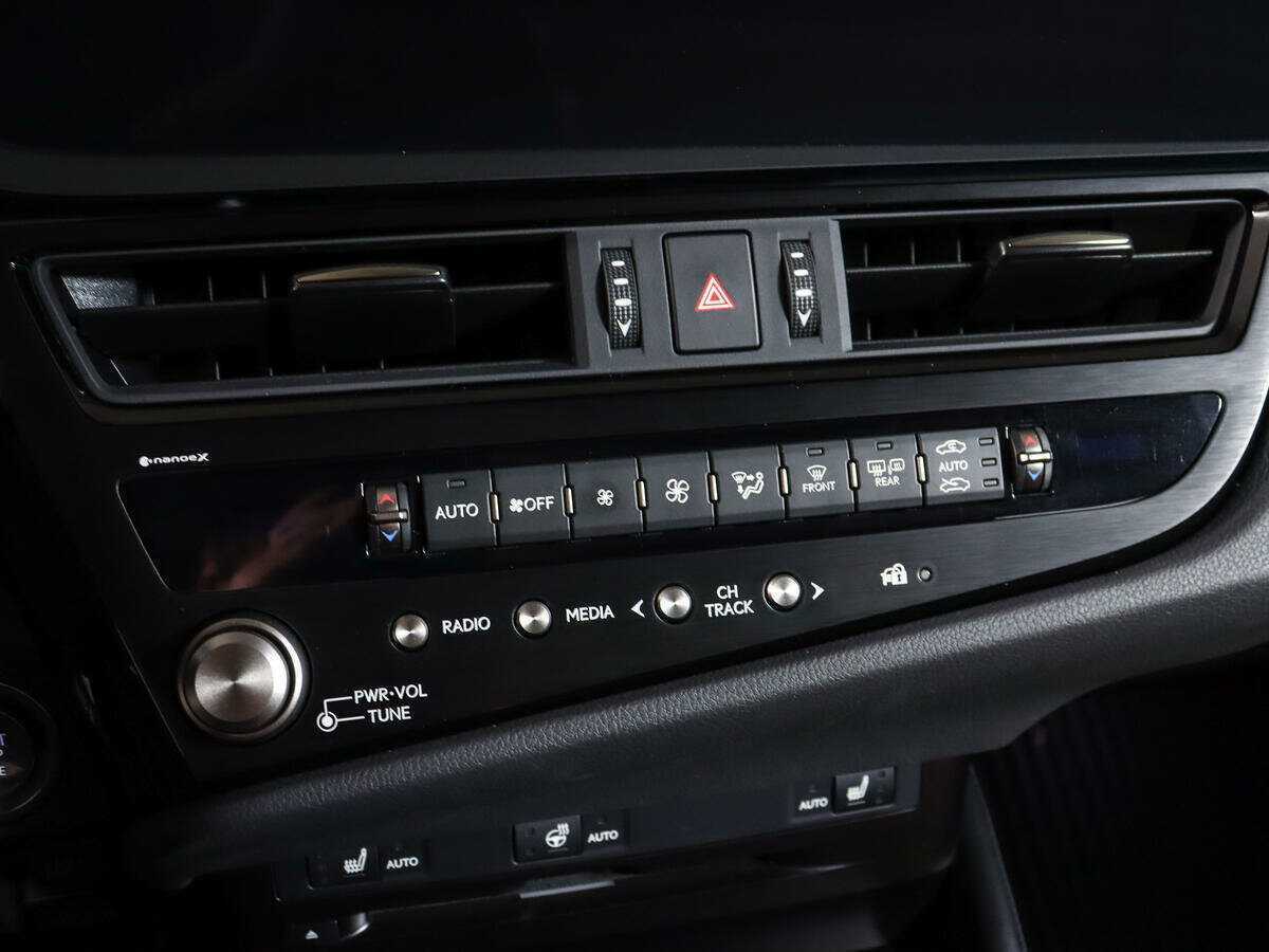 Купить Lexus ES с пробегом. Фото: #14