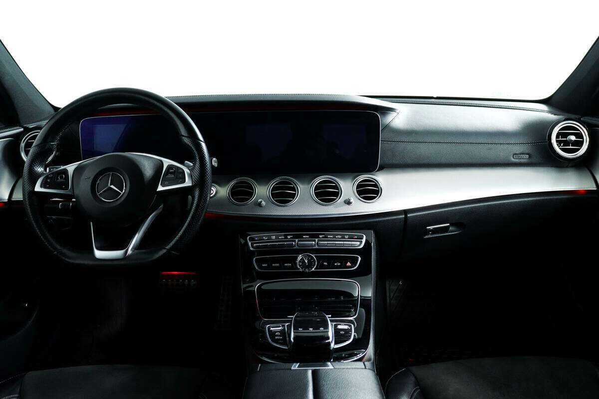 Купить Mercedes-Benz E-Класс с пробегом. Фото: #10