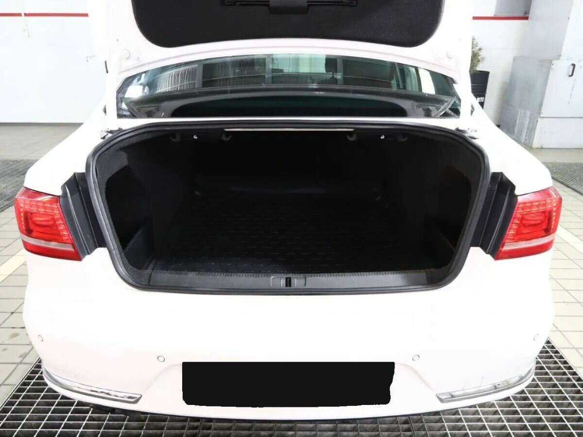 Купить Volkswagen Passat с пробегом. Фото: #1