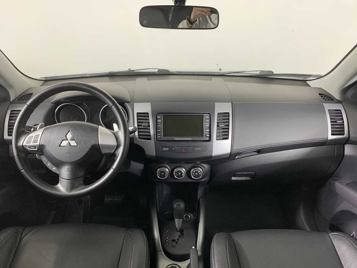 Купить Mitsubishi Outlander с пробегом. Фото: #12