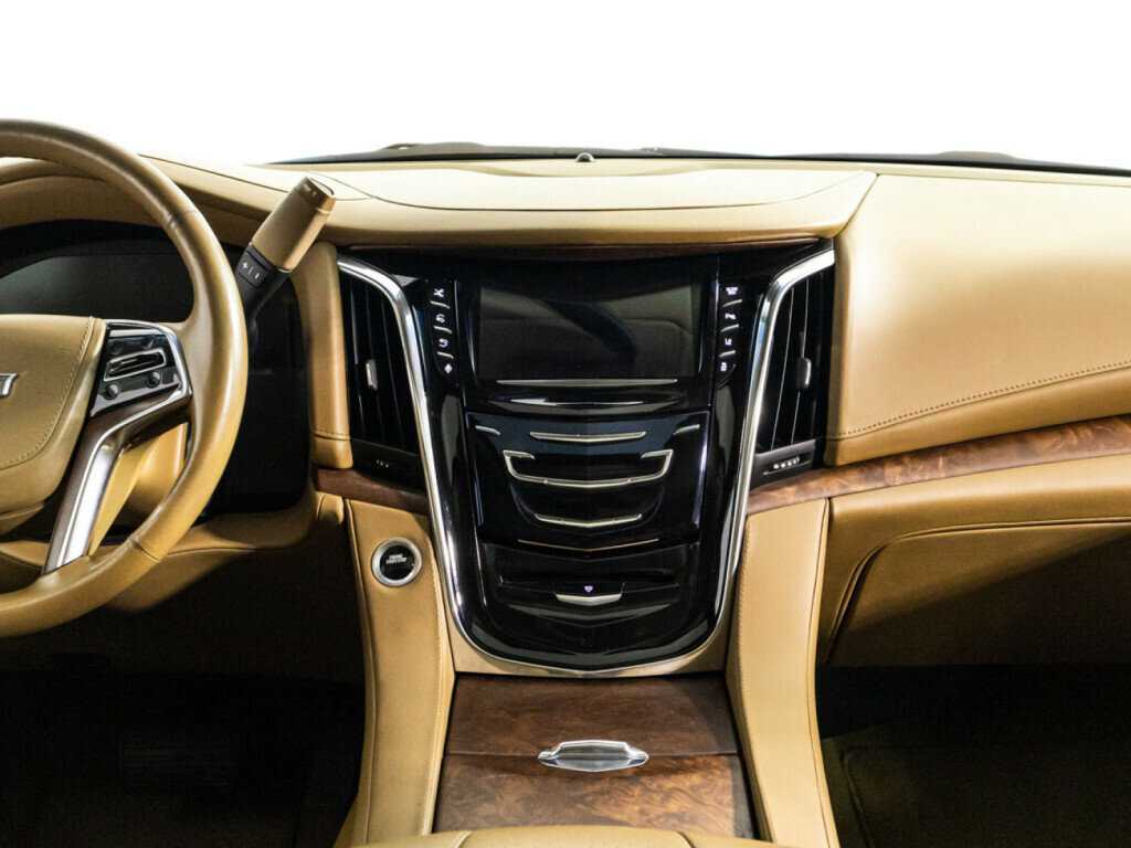 Купить Cadillac Escalade с пробегом. Фото: #13