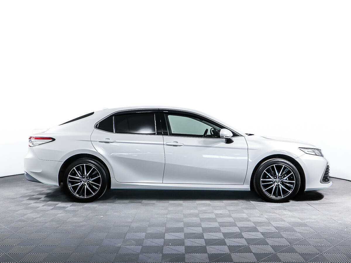 Купить Toyota Camry с пробегом. Фото: #3