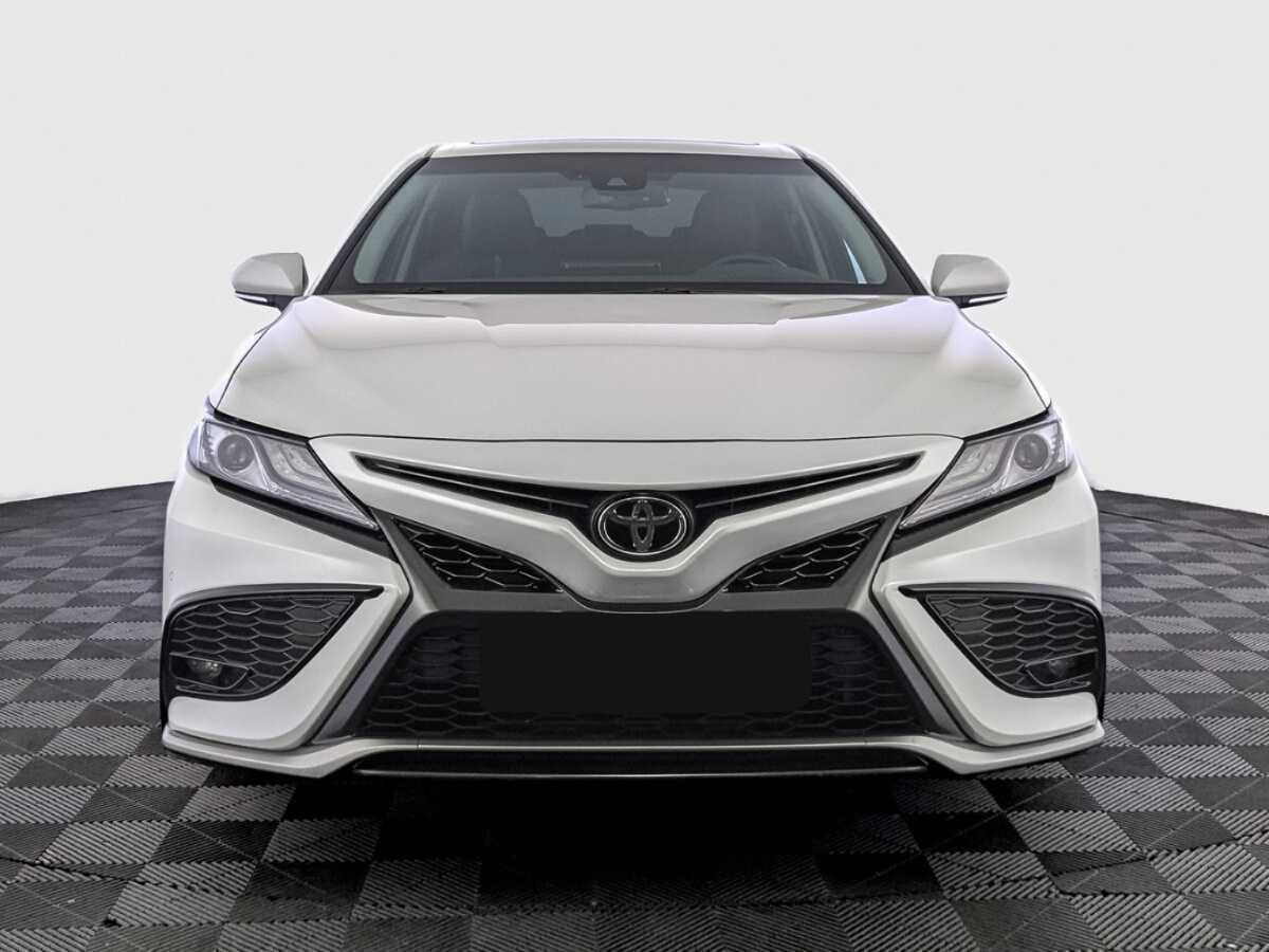 Купить Toyota Camry с пробегом. Фото: #1