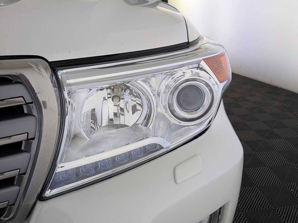 Купить Toyota Land Cruiser с пробегом. Фото: #10