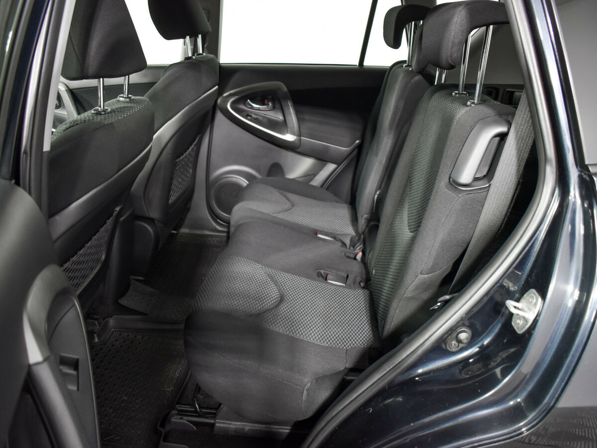 Купить Toyota RAV4 с пробегом. Фото: #10