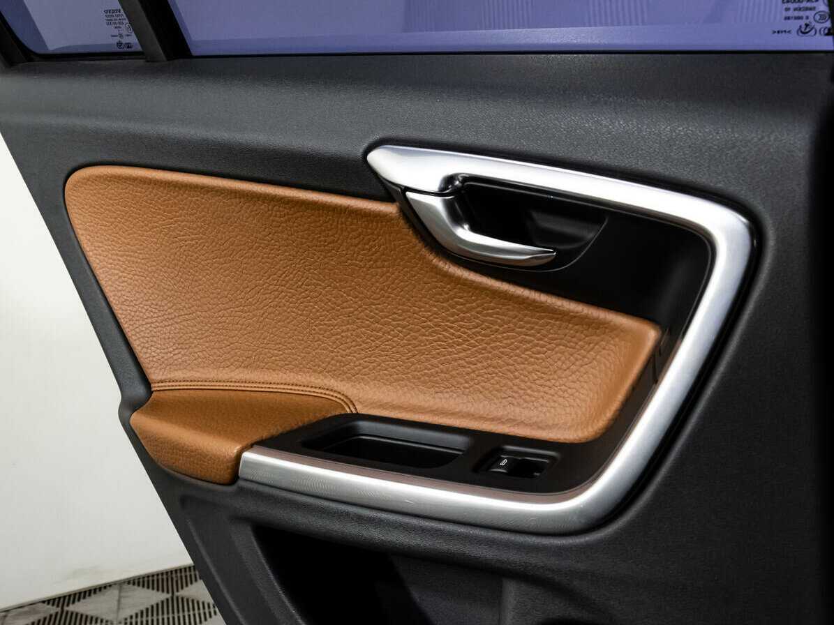 Купить Volvo S60 с пробегом. Фото: #21
