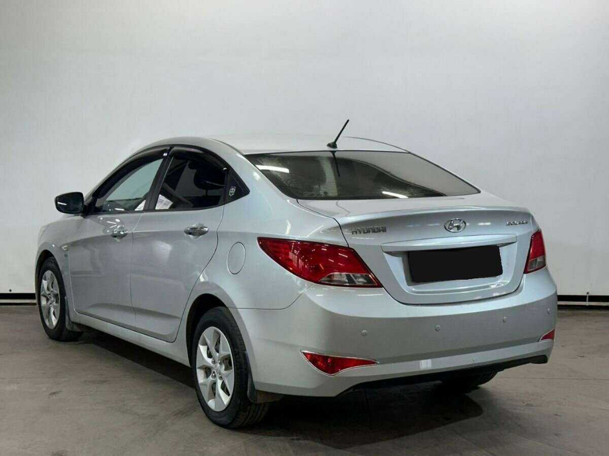 Купить Hyundai Solaris с пробегом. Фото: #6