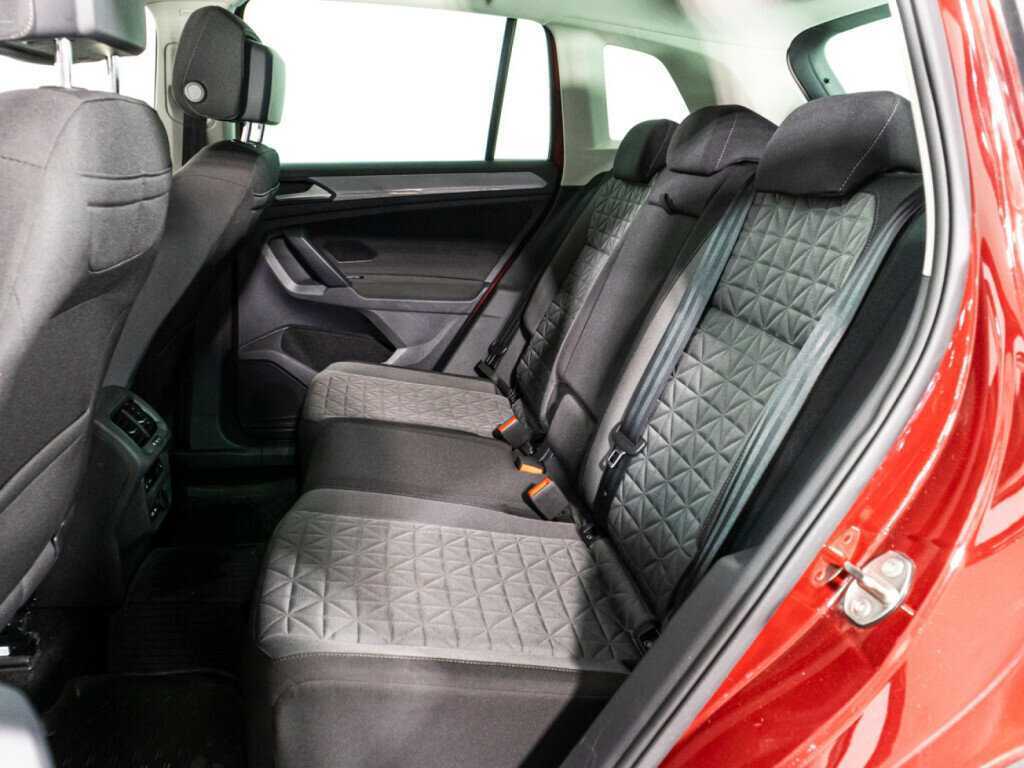 Купить Volkswagen Tiguan с пробегом. Фото: #9