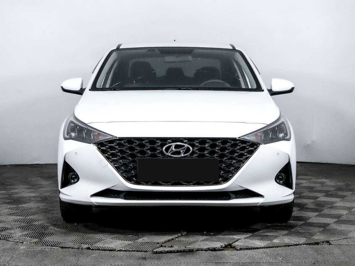 Купить Hyundai Solaris с пробегом. Фото: #1