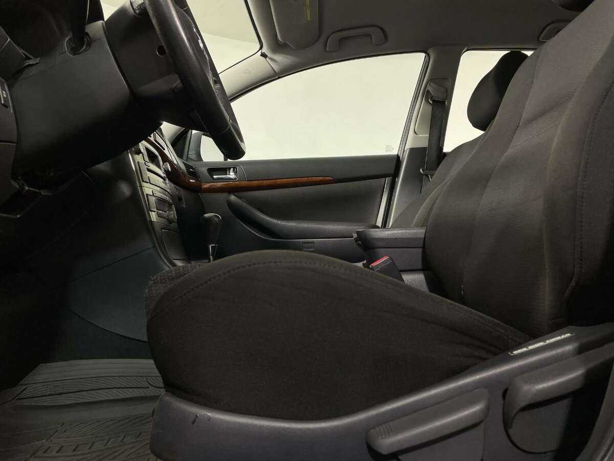 Купить Toyota Avensis с пробегом. Фото: #9
