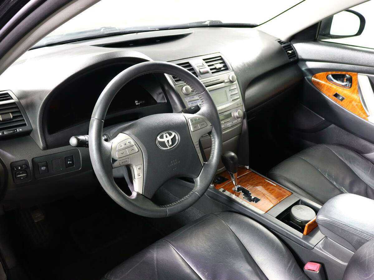 Купить Toyota Camry с пробегом. Фото: #13