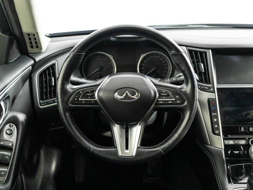 Купить Infiniti Q50 с пробегом. Фото: #18