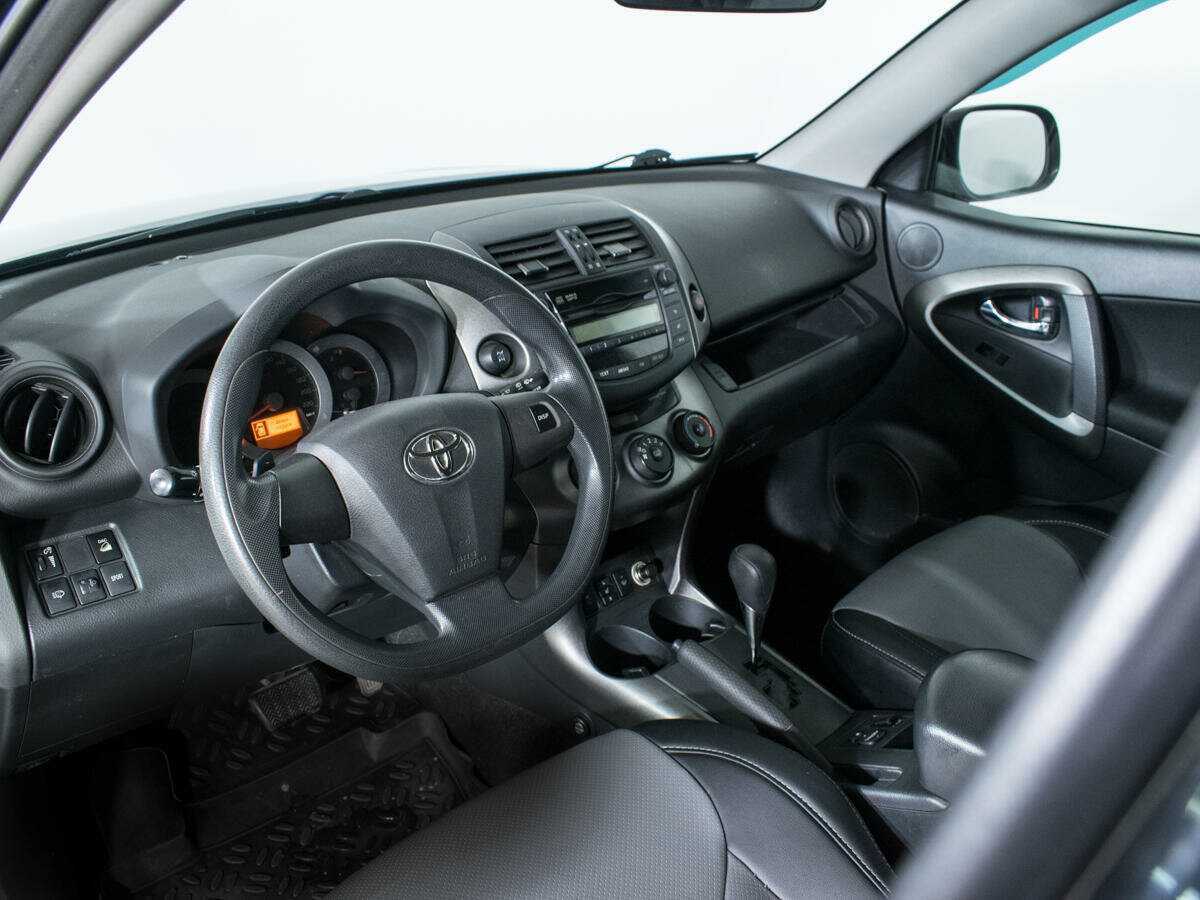 Купить Toyota RAV4 с пробегом. Фото: #12