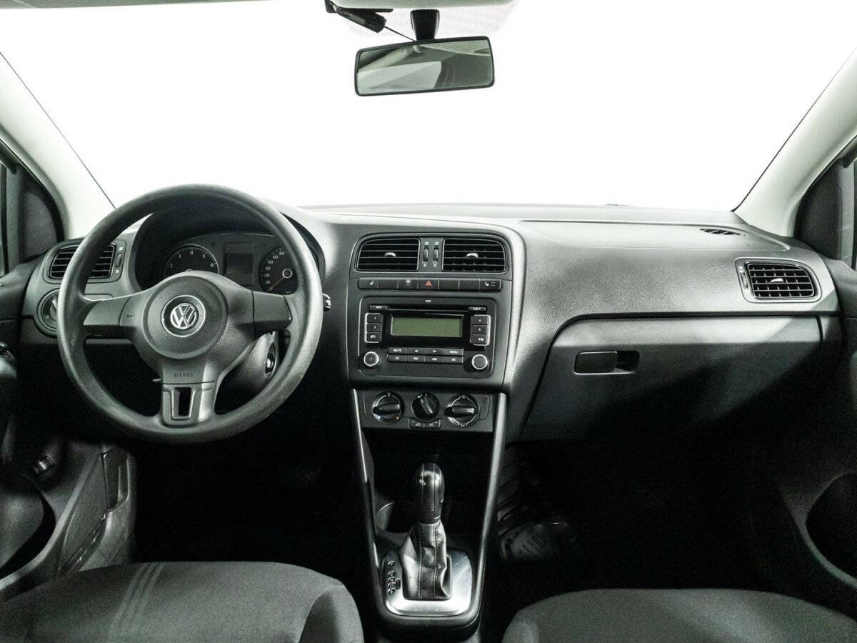 Купить Volkswagen Polo с пробегом. Фото: #12