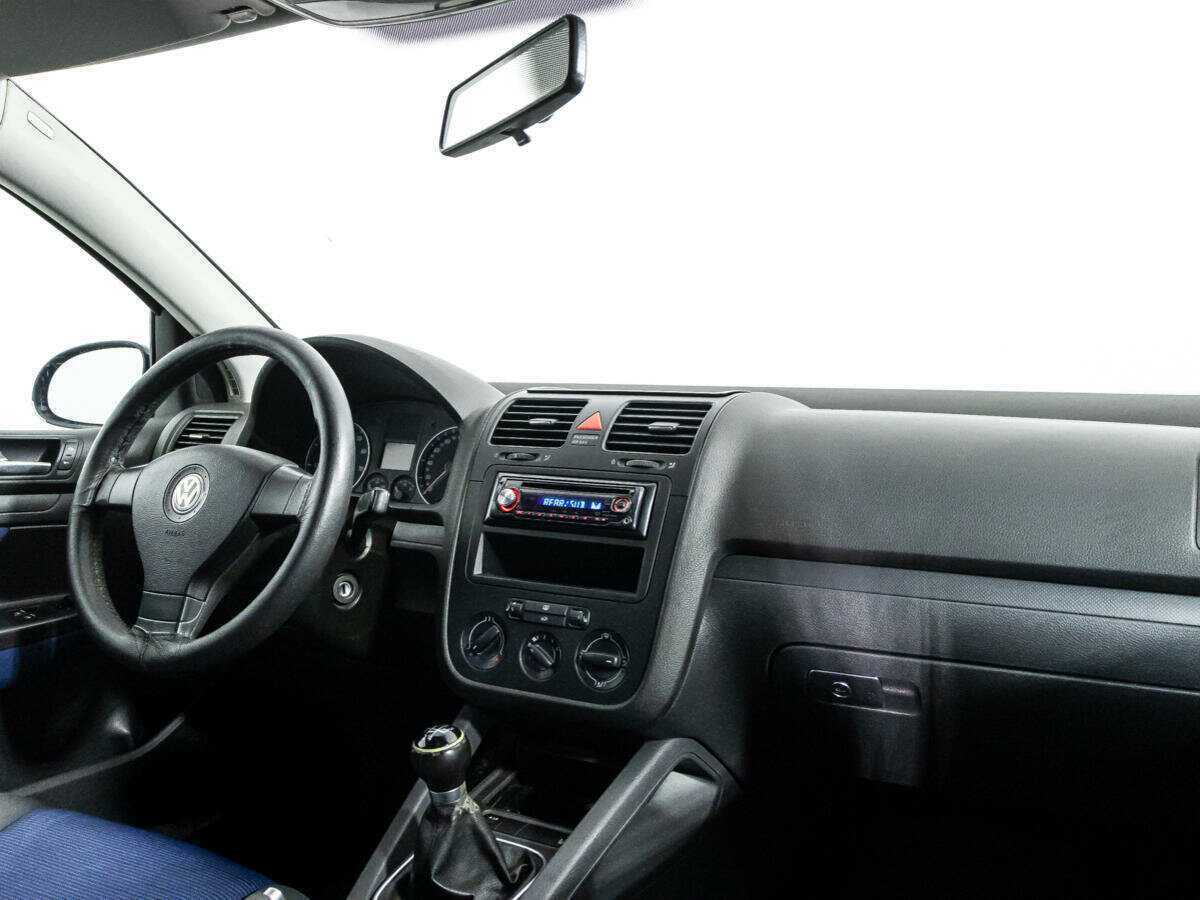 Купить Volkswagen Golf с пробегом. Фото: #8