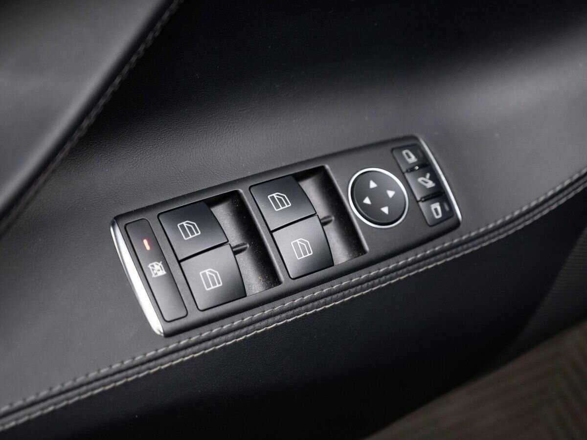 Купить Tesla Model S с пробегом. Фото: #17