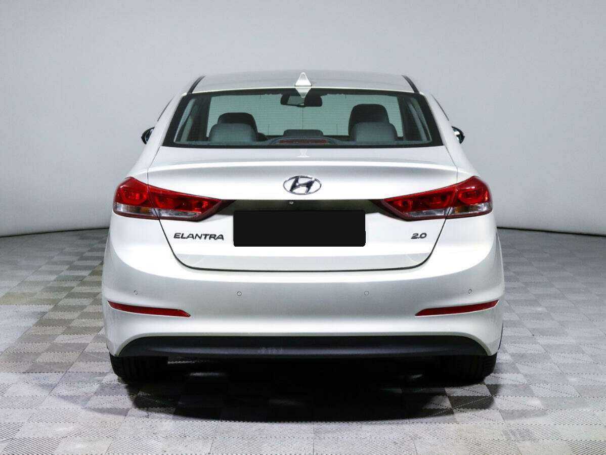 Купить Hyundai Elantra с пробегом. Фото: #4