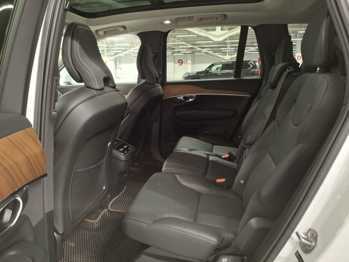 Купить Volvo XC90 с пробегом. Фото: #11