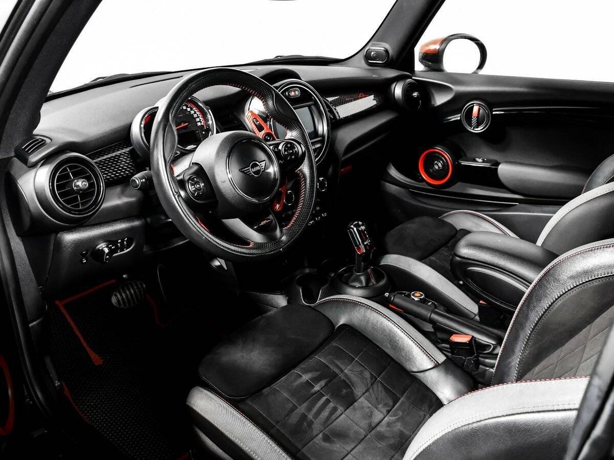 Купить Mini Hatch с пробегом. Фото: #12
