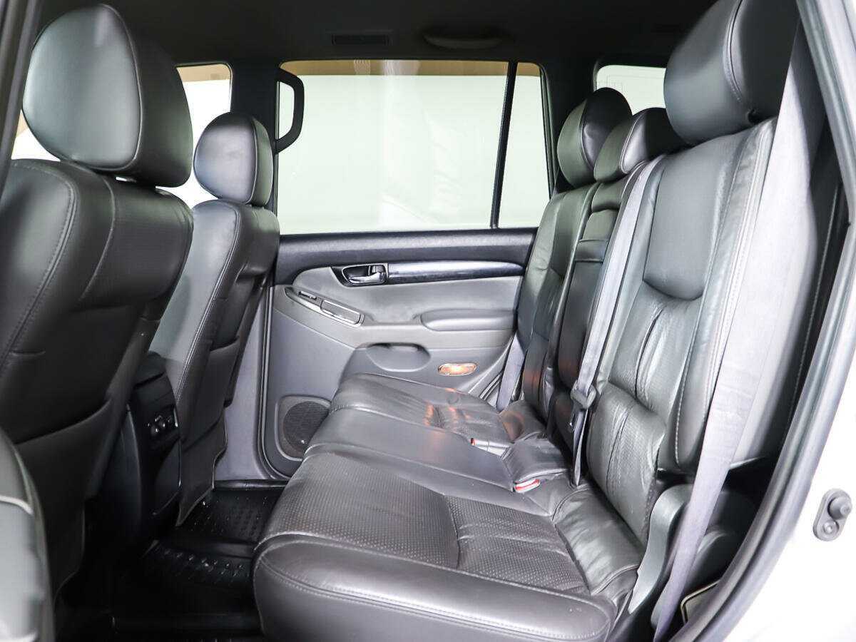 Купить Toyota Land Cruiser Prado с пробегом. Фото: #9