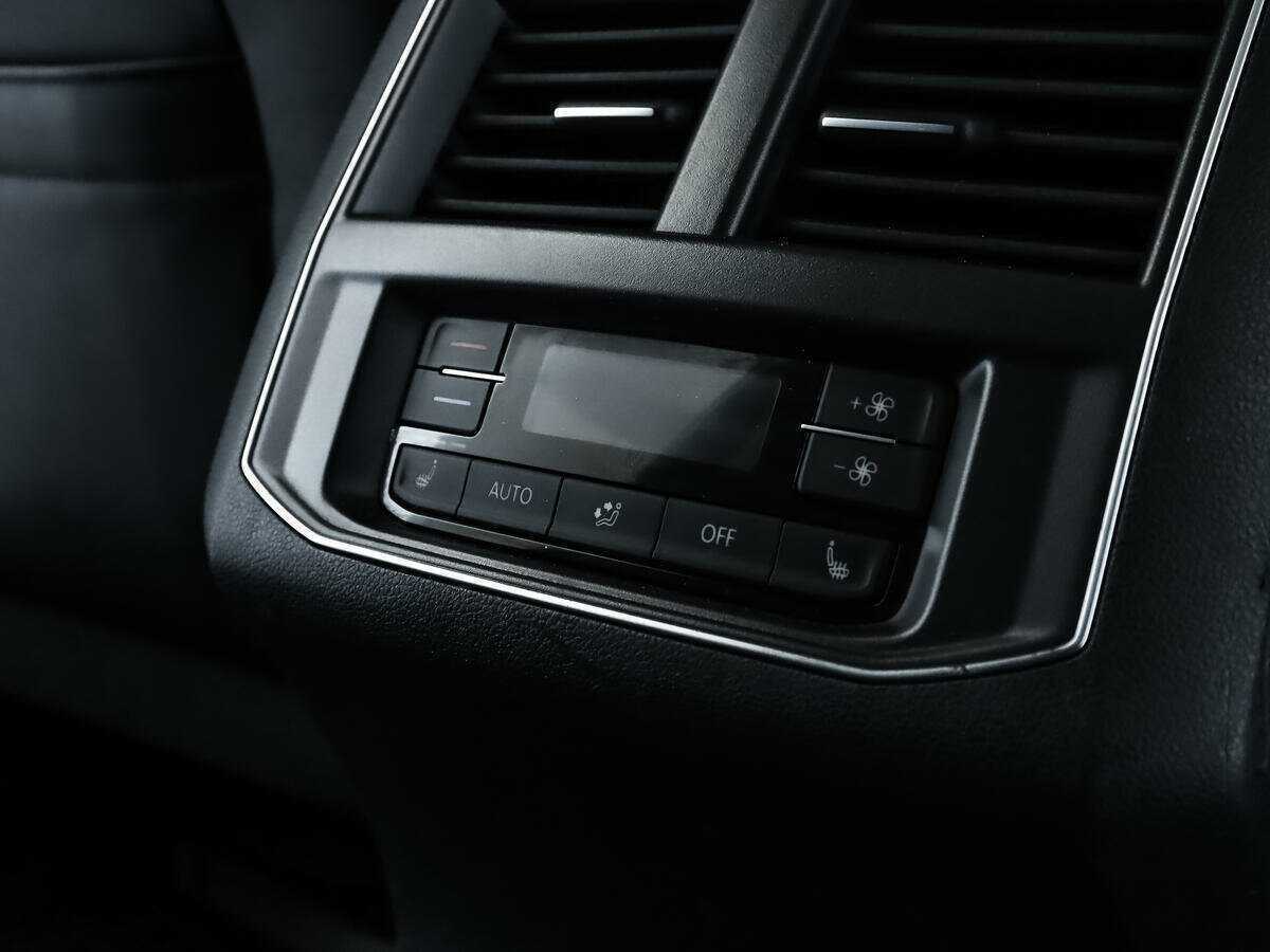 Купить Volkswagen Teramont с пробегом. Фото: #13