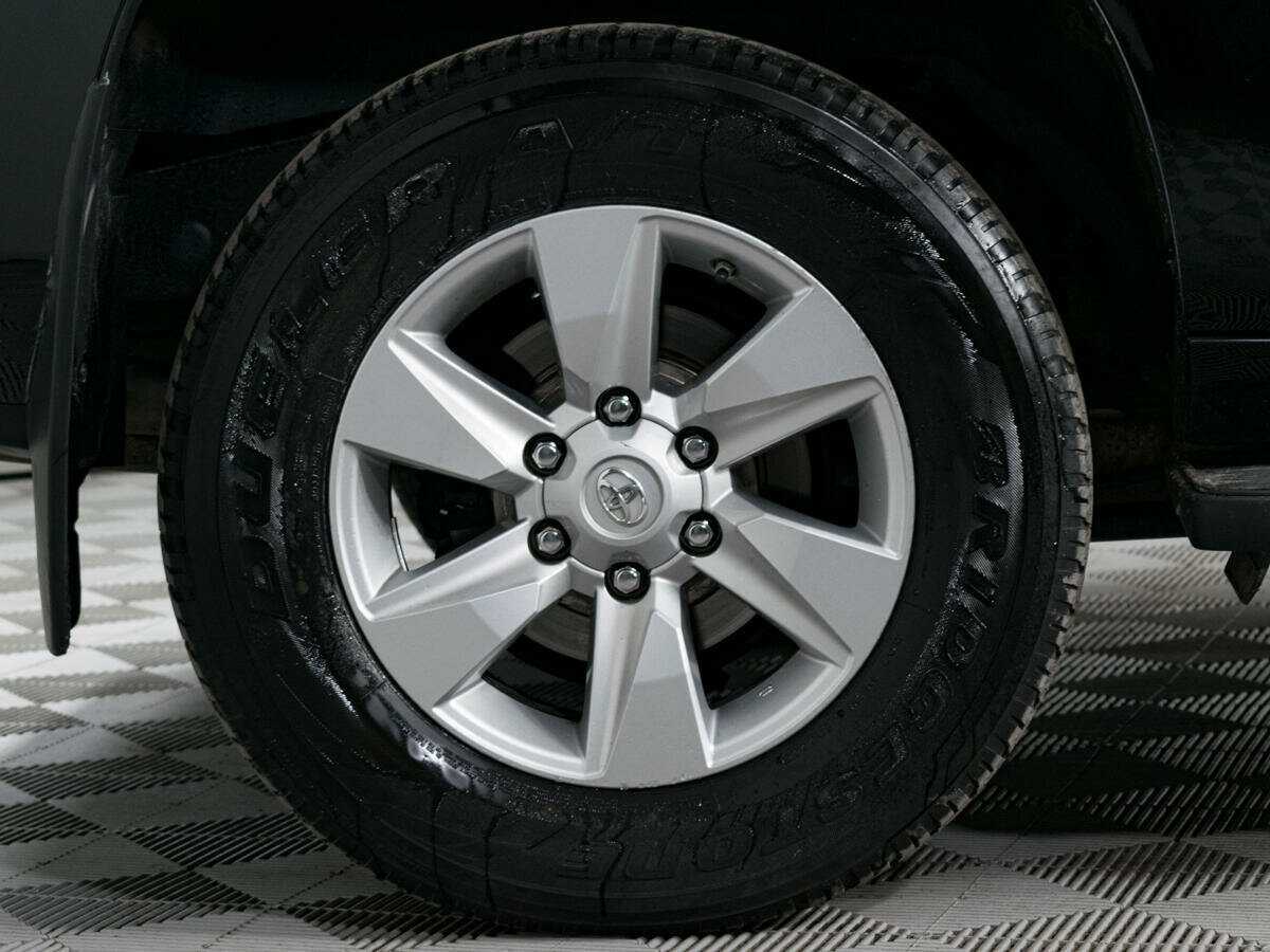 Купить Toyota Land Cruiser Prado с пробегом. Фото: #10