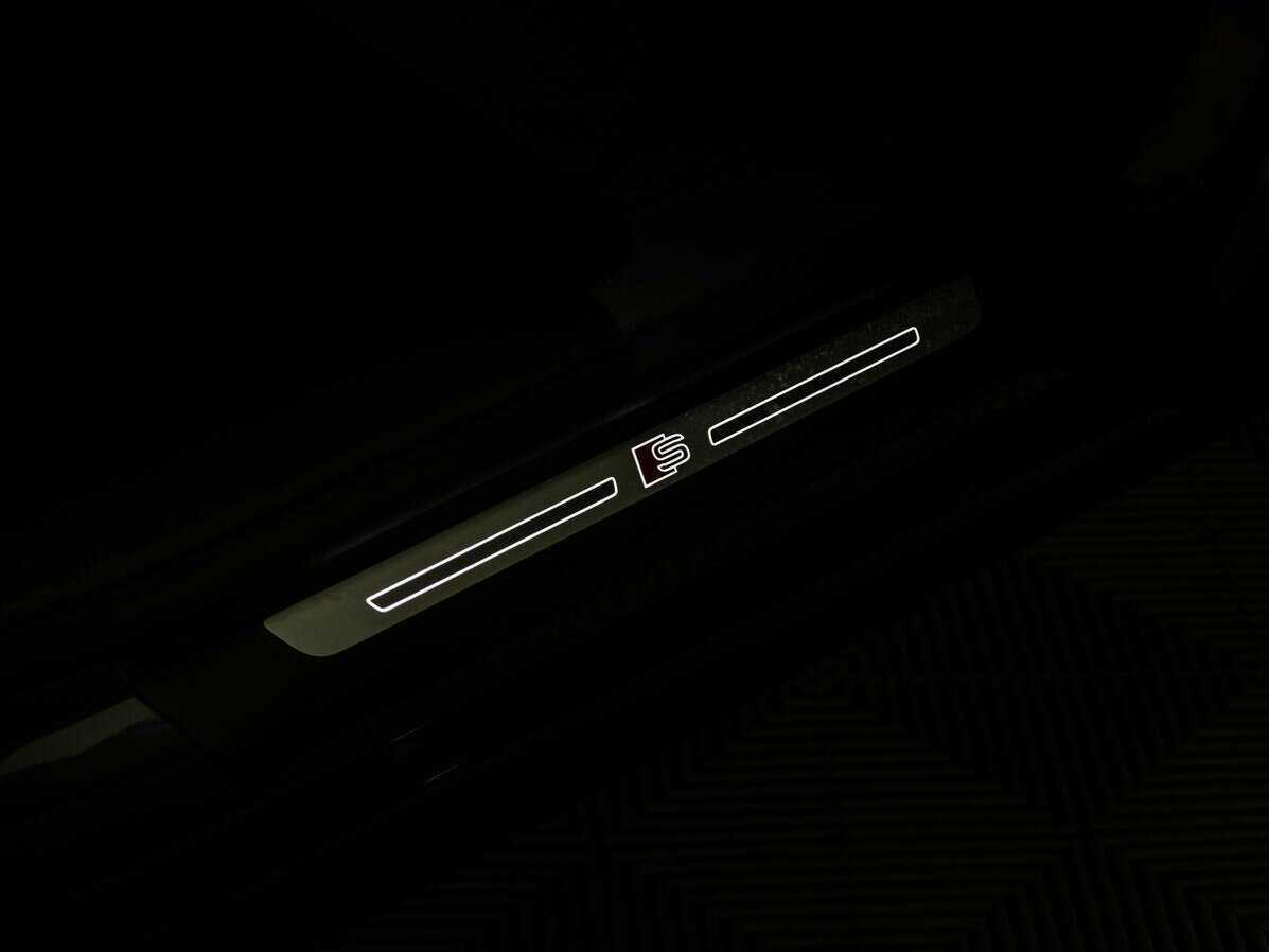 Купить Audi Q8 с пробегом. Фото: #21