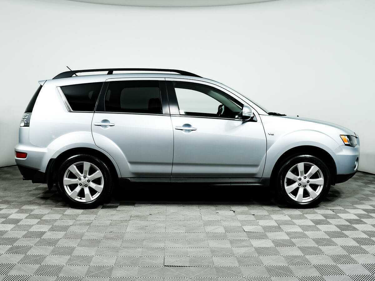 Купить Mitsubishi Outlander с пробегом. Фото: #3