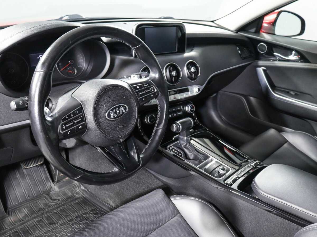 Купить Kia Stinger с пробегом. Фото: #11