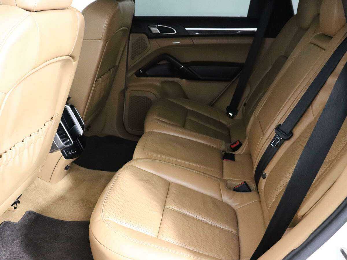 Купить Porsche Cayenne с пробегом. Фото: #8