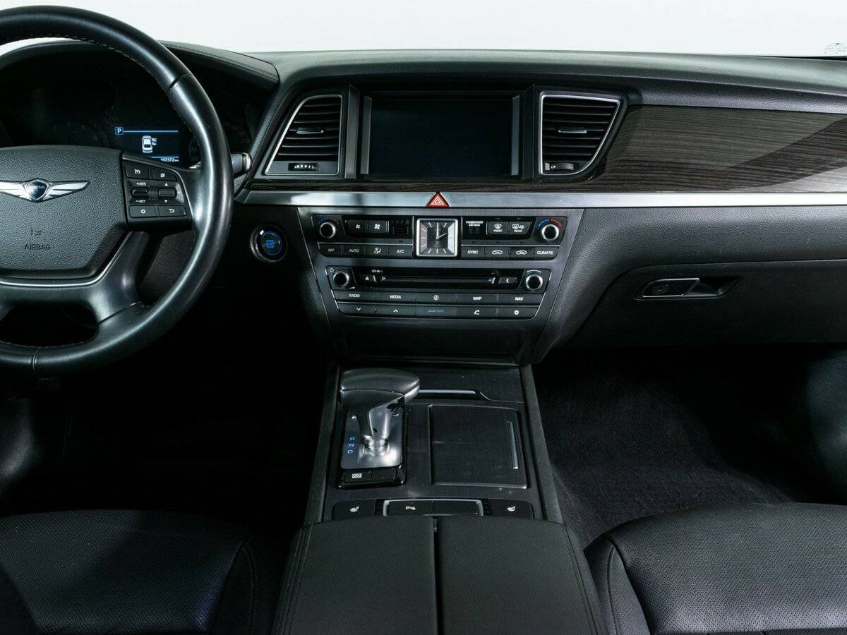 Купить Genesis G80 с пробегом. Фото: #10