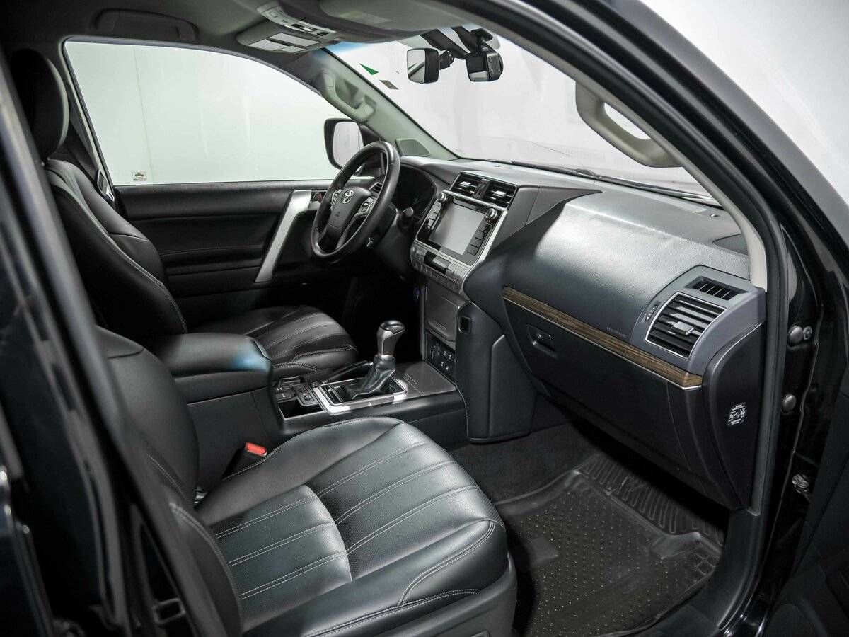 Купить Toyota Land Cruiser Prado с пробегом. Фото: #23