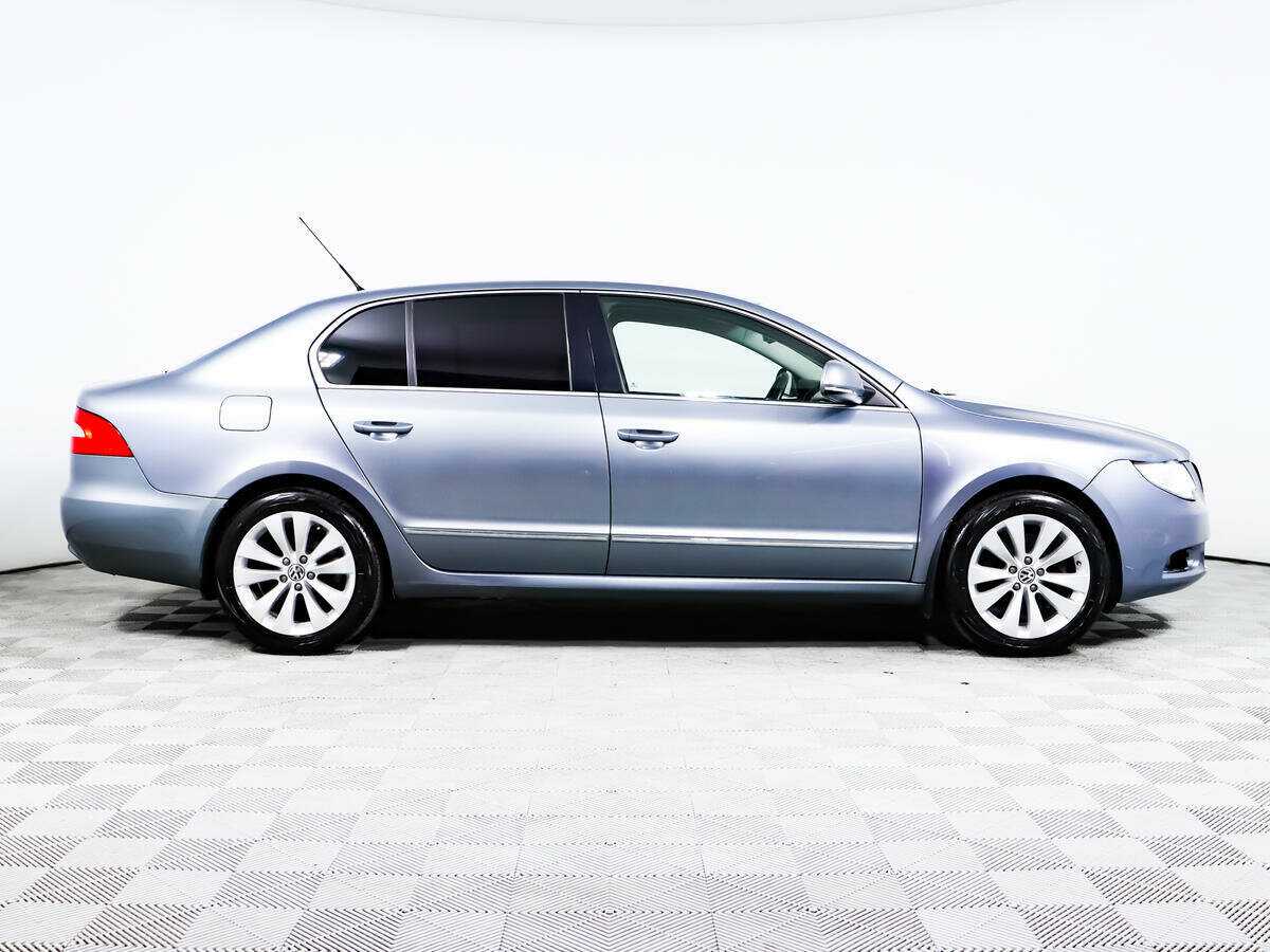 Купить Skoda Superb с пробегом. Фото: #3