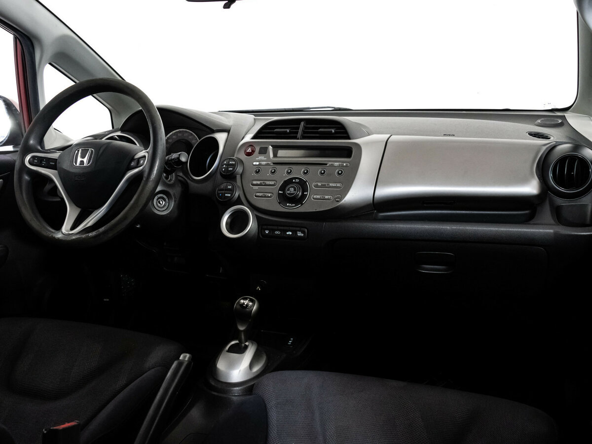 Купить Honda Jazz с пробегом. Фото: #8