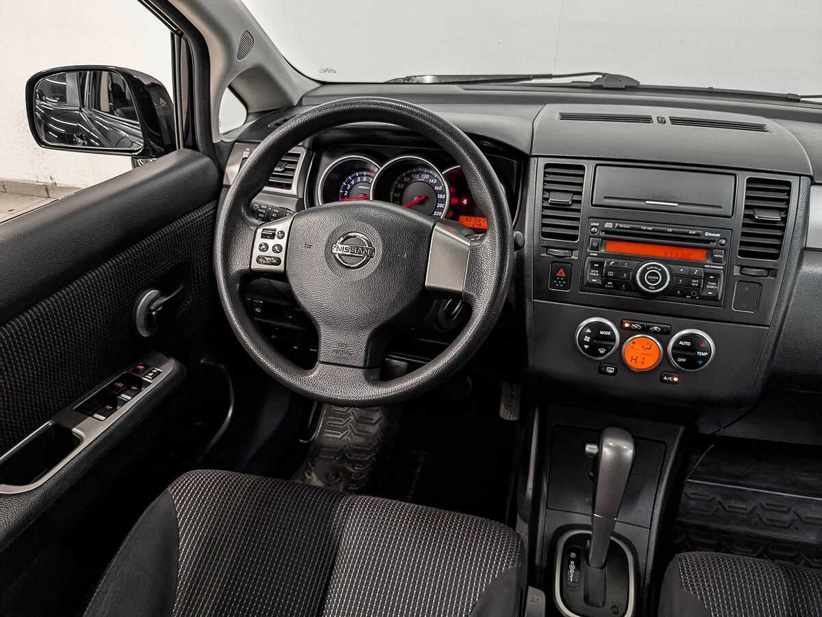 Купить Nissan Tiida с пробегом. Фото: #24